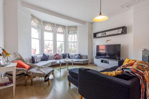1 bedroom flat for sale, Stanwell Road, Penarth CF64