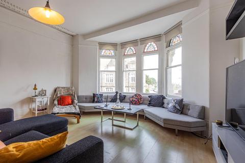1 bedroom flat for sale, Stanwell Road, Penarth CF64
