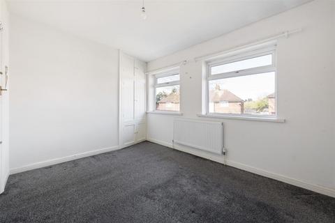 3 bedroom semi-detached house to rent, South Roundhay, Birmingham