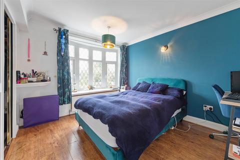 41 Aylesbury Road, Hockley Heath, Solihull, B94 6PD