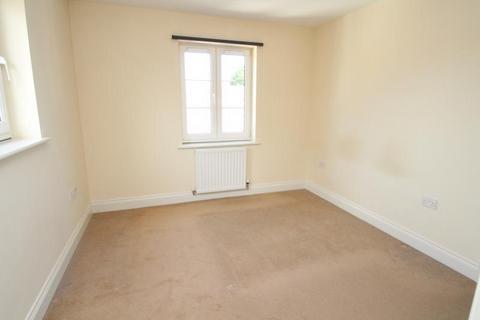 2 bedroom apartment to rent, Comfrey House, Seacole Crescent