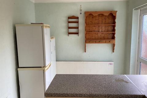 25 Lon Lwyd Isaf, Pentraeth, LL75 8LN