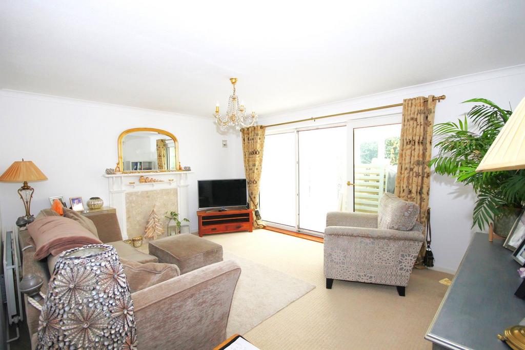 Abbey Lane, Beckenham, BR3 3 bed terraced house for sale £550,000
