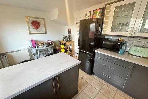 1 Dyers Close, Braunton, EX33 2PB