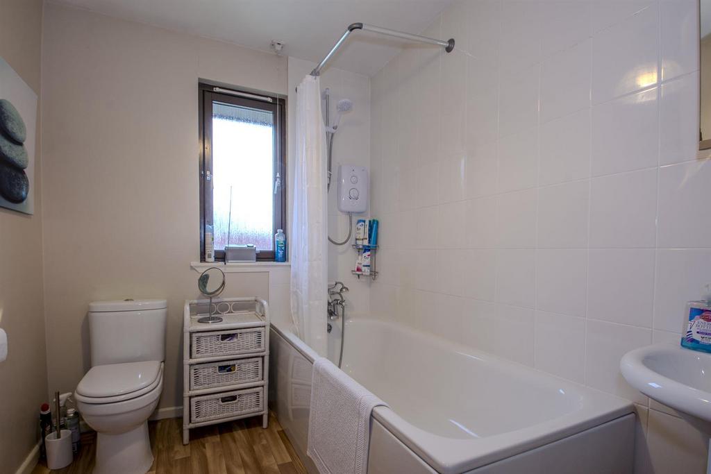 2 Bathroom.jpg