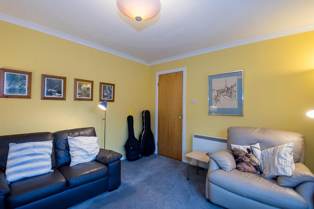 040124sitting room 1.jpg