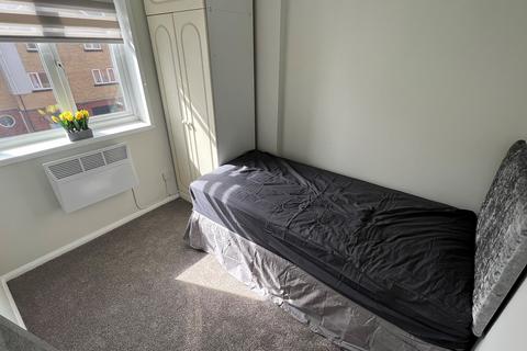 2 bedroom apartment to rent, Trawler Road, Swansea SA1
