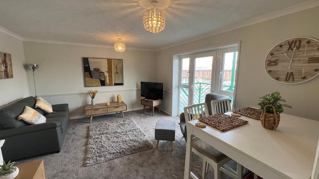 Trawler Road, Swansea SA1 2 bed apartment £995 pcm (£230 pw)