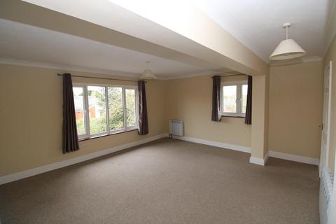 2 bedroom flat for sale, The Beeches, Bury St. Edmunds IP33