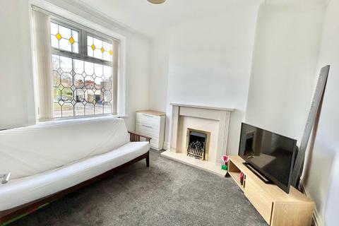 2 bedroom terraced house to rent, Skipton Road, Colne