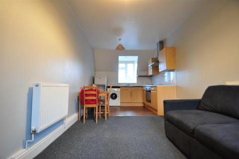 1 bedroom flat to rent, High Street, Beckenham BR3