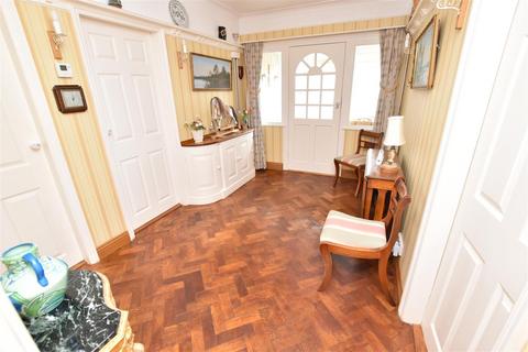 2 bedroom detached bungalow for sale, Rymer Place, Cleethorpes DN35