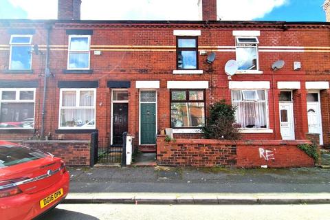 2 bedroom terraced house to rent, Hawthorn Street, Manchester