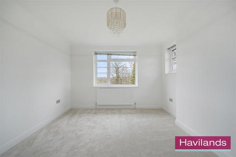 2 bedroom flat for sale, Winchmore Hill Road, London