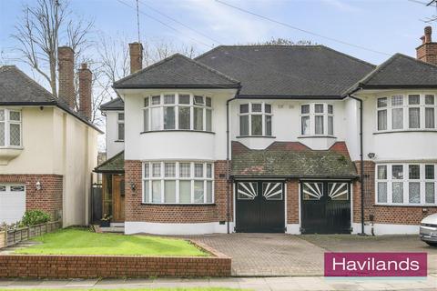4 bedroom semi-detached house for sale, Houndsden Road, Winchmore Hill