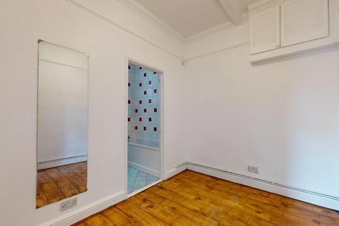 Flat 3b, 3 Glen View, Gravesend, DA12 1LP
