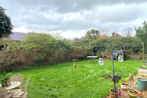 Flat 3b, 3 Glen View, Gravesend, DA12 1LP
