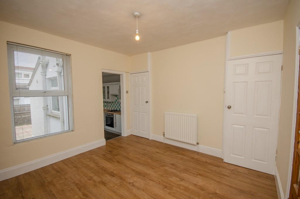 Dining room pic 2.jpg