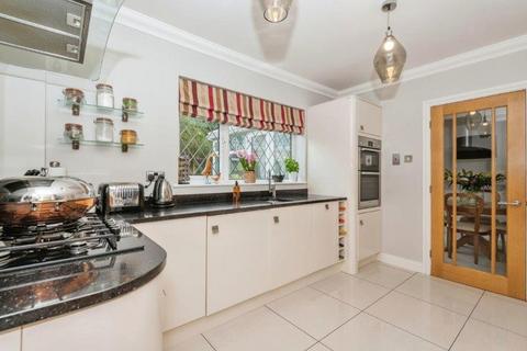 4 bedroom detached house for sale, Victoria Street , Calverley , LS28 5PT