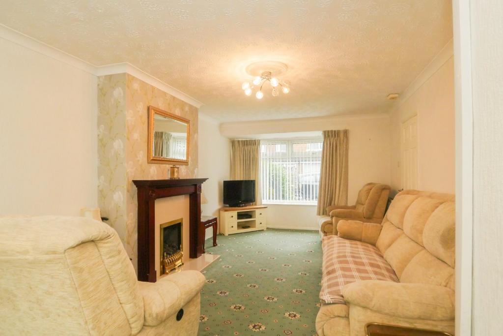 Peckover Drive, Pudsey, LS28 8EQ 3 bed semidetached house for sale £
