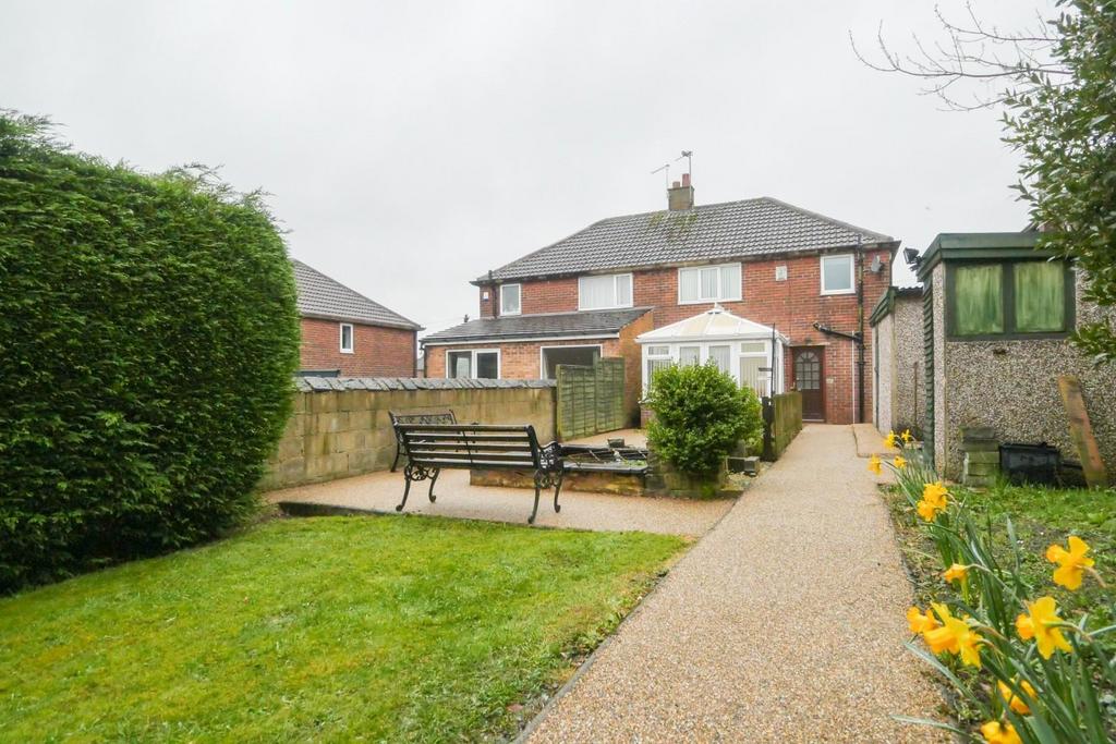 Peckover Drive, Pudsey, LS28 8EQ 3 bed semidetached house for sale £