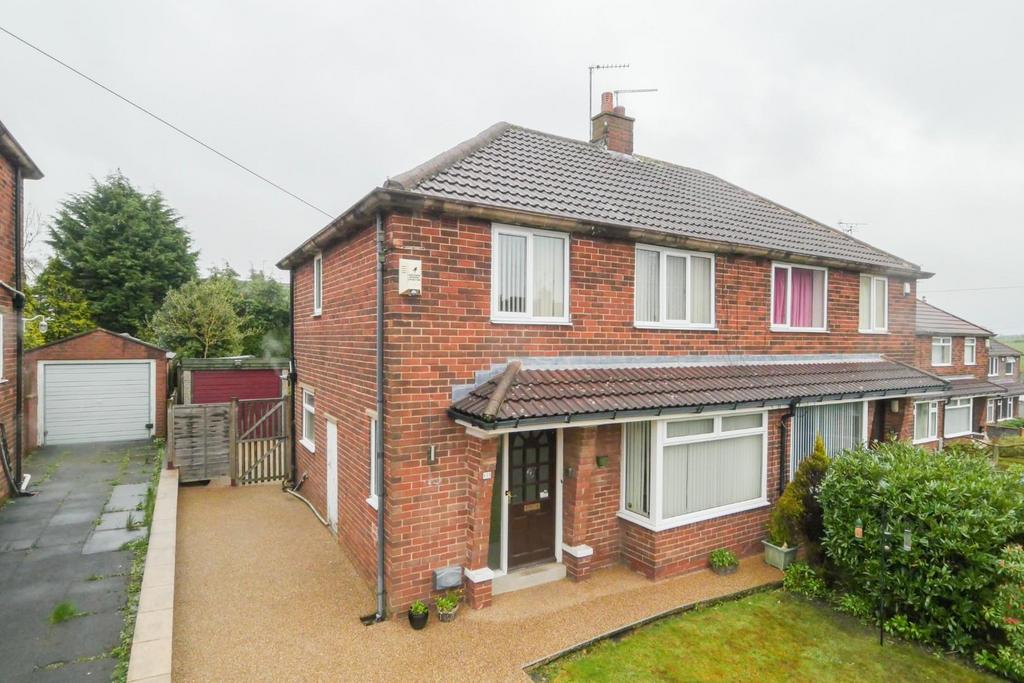 Peckover Drive, Pudsey, LS28 8EQ 3 bed semidetached house for sale £