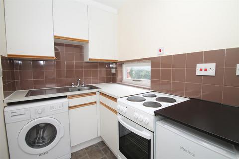 1 bedroom flat to rent, Pilgrims Close, Palmers Green, N13