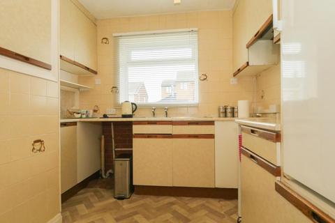 2 bedroom semi-detached bungalow for sale, Spring Valley Avenue, Leeds