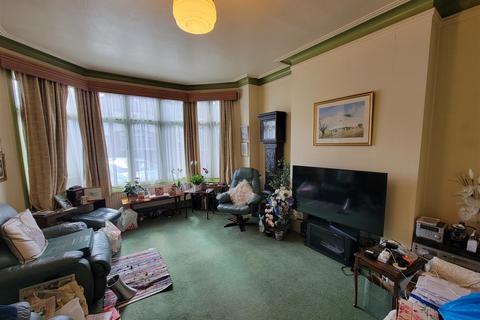 74 Woodberry Avenue, London, N21 3LB
