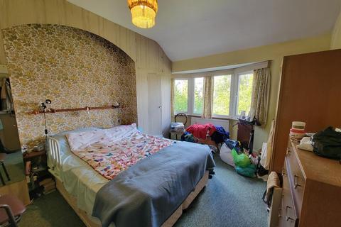 74 Woodberry Avenue, London, N21 3LB