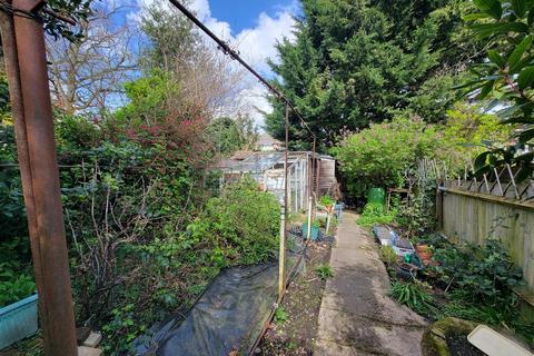 74 Woodberry Avenue, London, N21 3LB