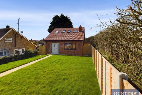 2 bedroom detached bungalow for sale, Crossgates, Scarborough