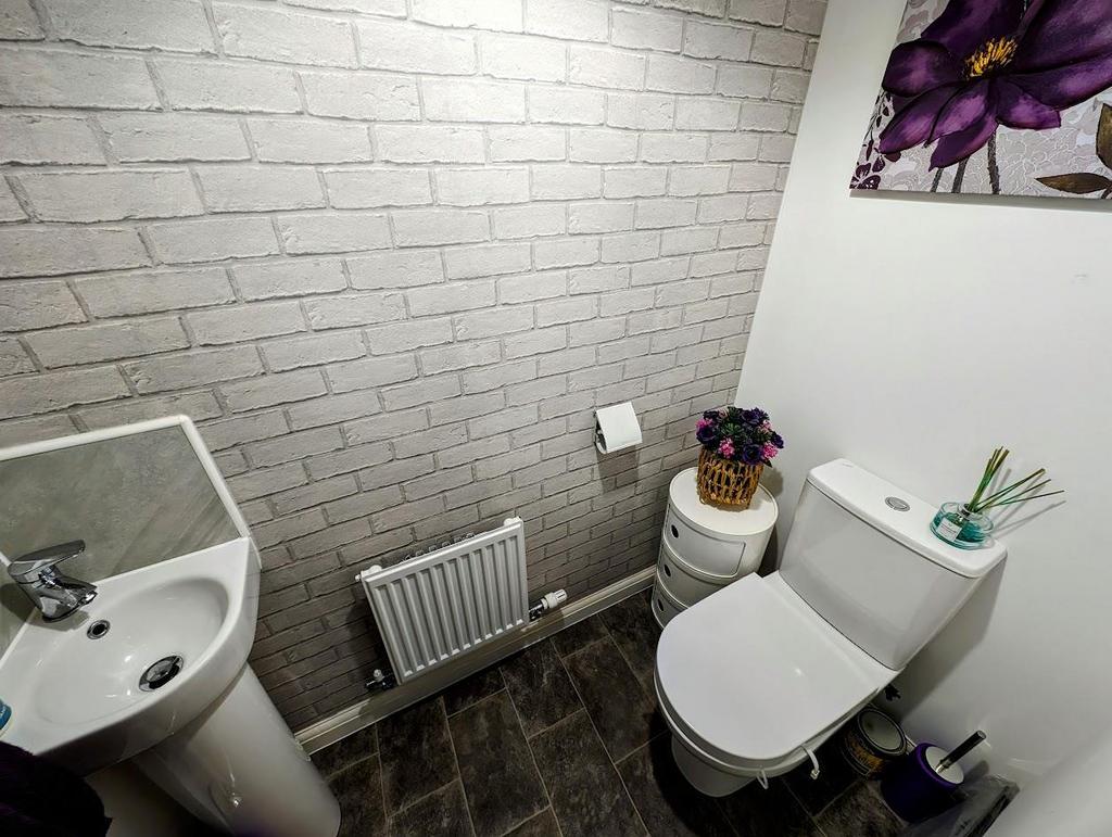 6 Buckthorn Court Downstairs Cloakroom.jpg