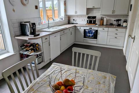 4 bedroom detached house for sale, Blackberry Drive, Frampton Cotterell, Bristol