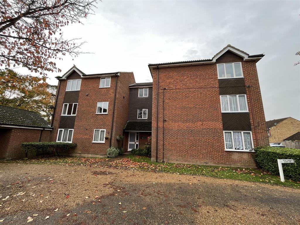 Halleys Way, Houghton Regis, 1 bed flat £850 pcm (£196 pw)