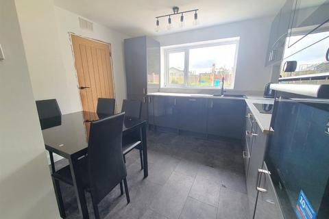 393 Cedar Road, Nuneaton, CV10 9DQ