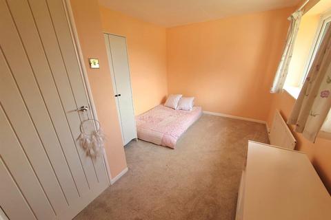 393 Cedar Road, Nuneaton, CV10 9DQ