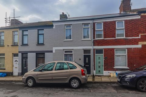 3 bedroom house to rent, Bell Street, Barry