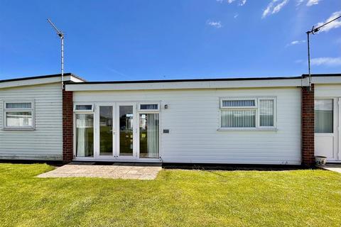 2 bedroom chalet for sale, Winterton Valley Estate, Winterton-On-Sea