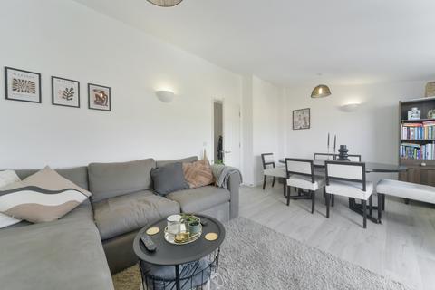 2 bedroom flat to rent, Nelson Grove Road, SW19