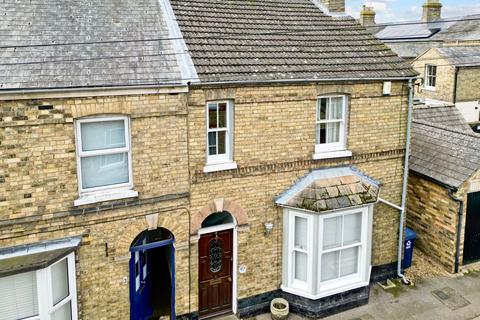 4 bedroom end of terrace house for sale, Ingram Street, Huntingdon, Cambridgeshire.