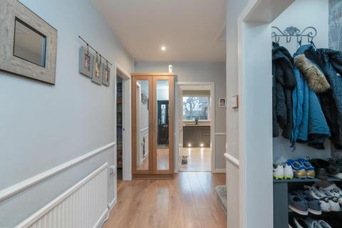 25 Amberley Road, Macclesfield, SK11 8LX
