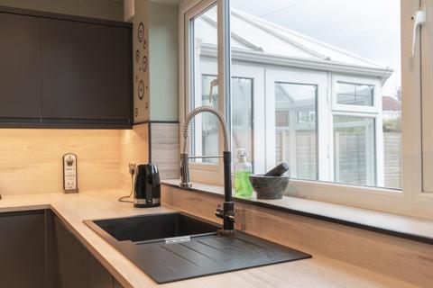 25 Amberley Road, Macclesfield, SK11 8LX