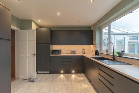 25 Amberley Road, Macclesfield, SK11 8LX
