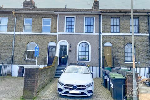 2 bedroom property for sale, Zion Place, Gravesend, Kent, DA12 1BH