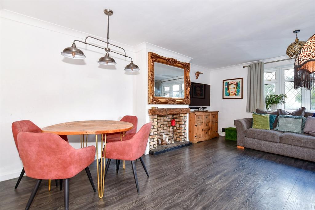 Huntington Road, Coxheath, Maidstone... 3 bed end of terrace house for