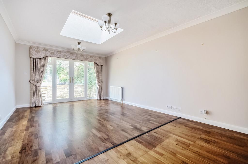Goldney Road, Camberley, Surrey, GU15 4 bed detached house for sale £