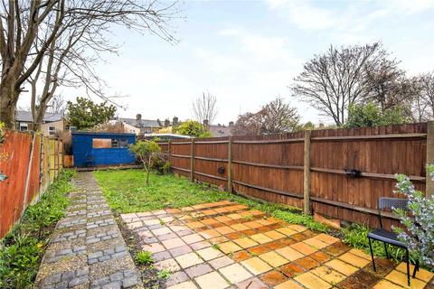 31 Maud Road, London, E13 0JT