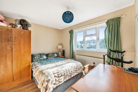 24 Cobbetts Walk, Bisley, Woking, GU24 9DU