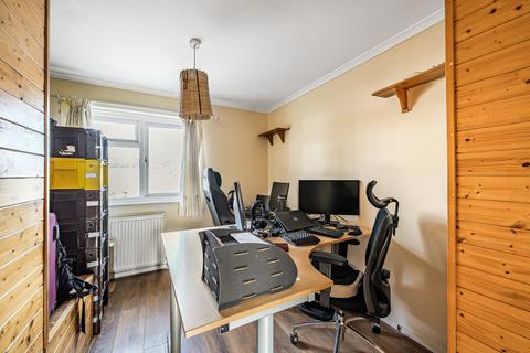 24 Cobbetts Walk, Bisley, Woking, GU24 9DU
